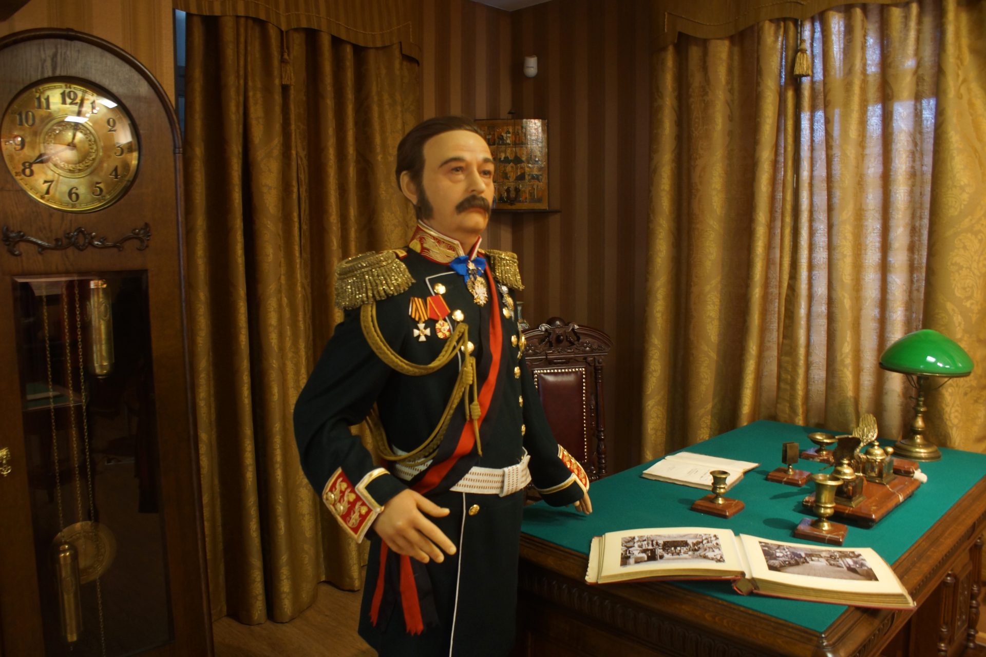 Встреча к 214-й годовщине со дня рождения генерал-губернатора Восточной Сибири Николая Николаевича Муравьева-Амурского