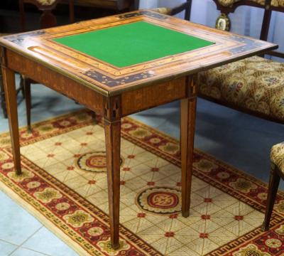 Ломберный стол – “прадедушка” покерного стола