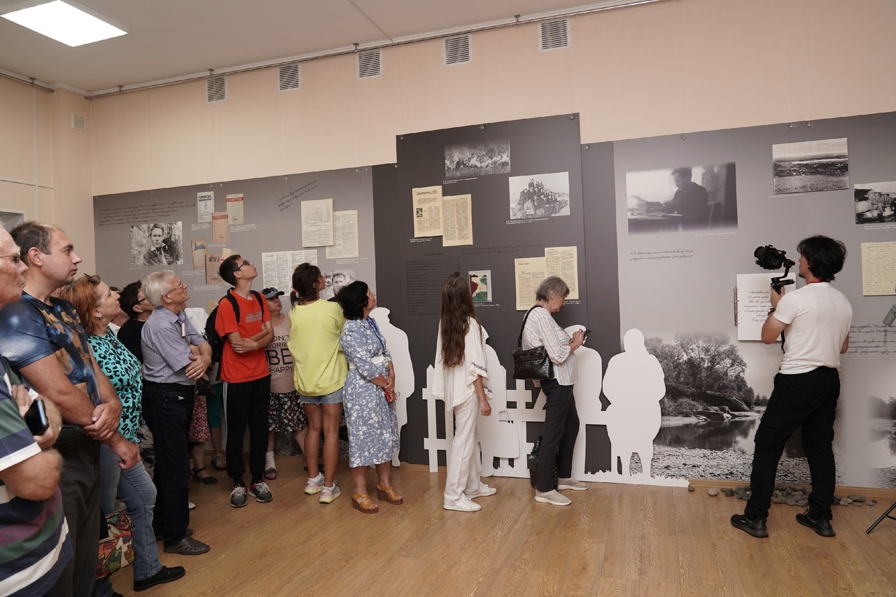 Выставка о детстве и юности Распутина открылась на Алтае