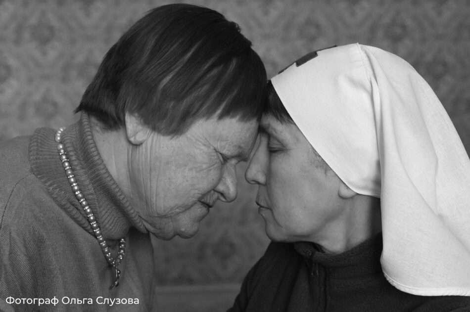 Благотворительная фотовыставка “Лица милосердия” пройдет в Музее В.Г. Распутина